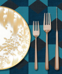 Setting the Perfect Holiday Table