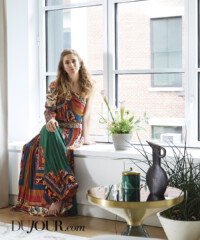 Meet an Entertaining Empress