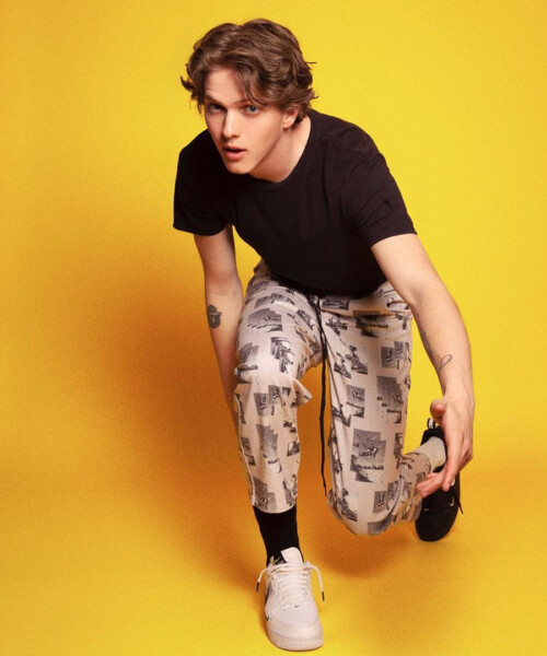 Exclusive Video Premiere: “7UP” by Boy In Space