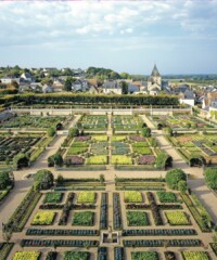 Flip Through The Pages of Garden Grandeur