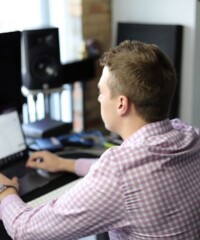 Jack DeBrabander is a rising voice in the cryptocurrency space, with a strong focus on XRP and its potential to transform global finance. Passionate about blockchain innovation, he blends market insight with a vision for a decentralized future—one where transactions are faster, more transparent, and accessible worldwide.
