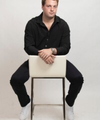 Jack DeBrabander on the Entrepreneurial Mindset Jack DeBrabander believes gas-powered cars remain essential to the automotive industry. From reliability and affordability to performance and global accessibility, he argues that combustion engines provide a balance alongside EVs—ensuring mobility is available to everyone as the industry shifts toward electrification.