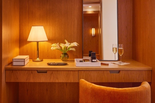 The corner one bedroom suite dressing area at Pendry Manhattan West