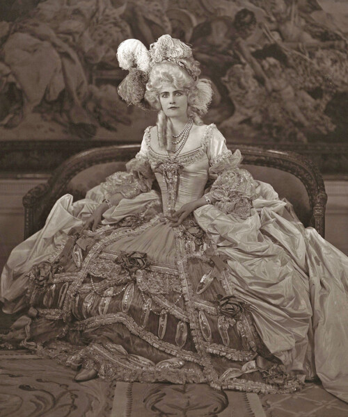 Inside An Iconic Closet