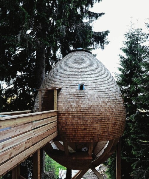 Treetop Hideaways: Treehouses for Adults