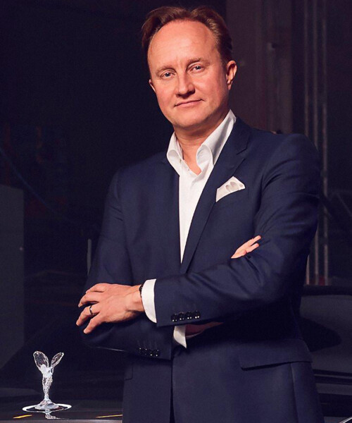 Inside the Carry-On: Giles Taylor