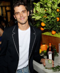 How Queer Eye’s Antoni Porowski Entertains