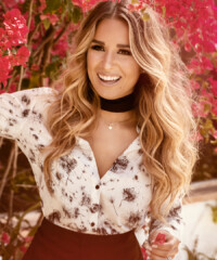 Inside the Carry-On: Jessie James Decker