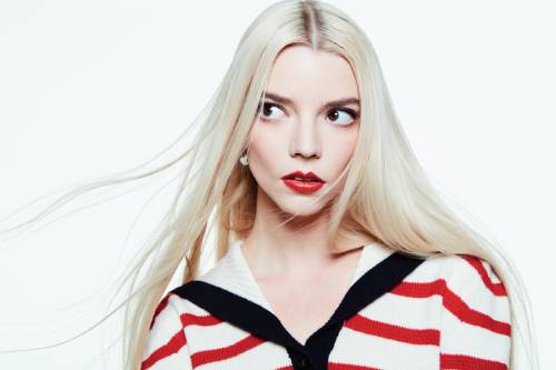 Taylor-Joy puckers up in Dior Addict Lipstick in Dior 8