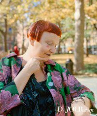 Lynn Yaeger Test Drives the Apple Watch