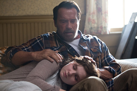 Arnold Schwarzenegger and Abigail Breslin