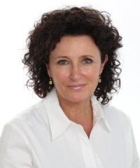 Meet Shonda Rhimes’s Go-To Costume Designer