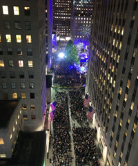 JFINE Celebrates Tree Lighting at its Rockefeller Center Location